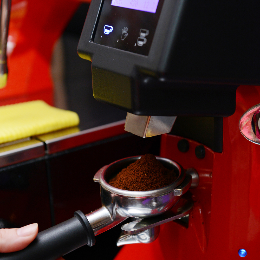Máquina de café expresso para loja de roupas – Aluguel com suporte e bebidas premium